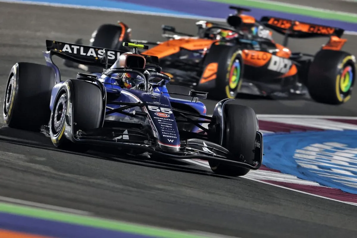 Carlos Sainz Ragu Seri Timur Tengah F1 Berjalan Sesuai Jadwal