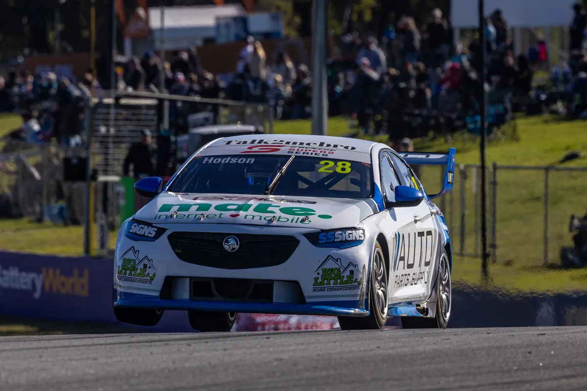 Pembalap Super2 James Hodson Siap Jalani Aksi Ganda di Speedway Adelaide
