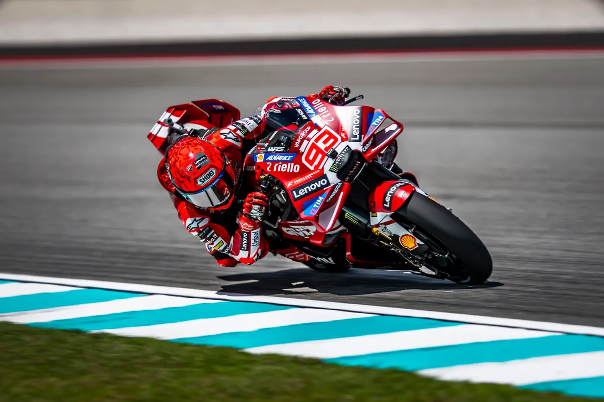 Marc Marquez Tegaskan Siap Tempur Penuh Usai Dominasi Latihan Sepang