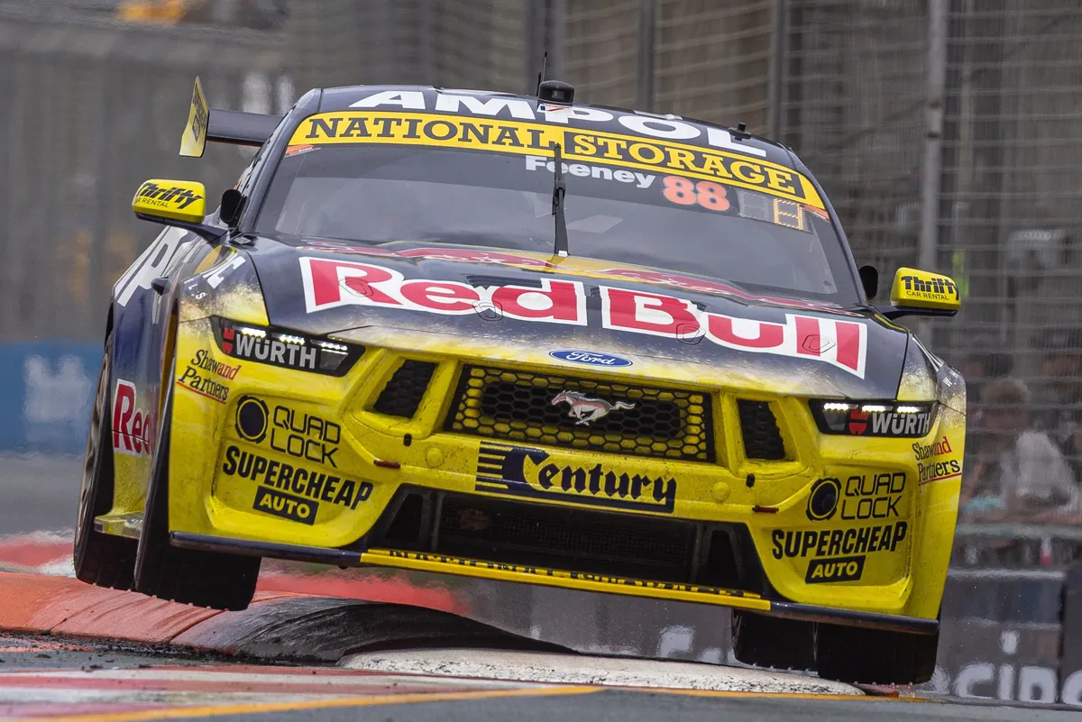 Broc Feeney Amankan Pole Sempurna di Gold Coast