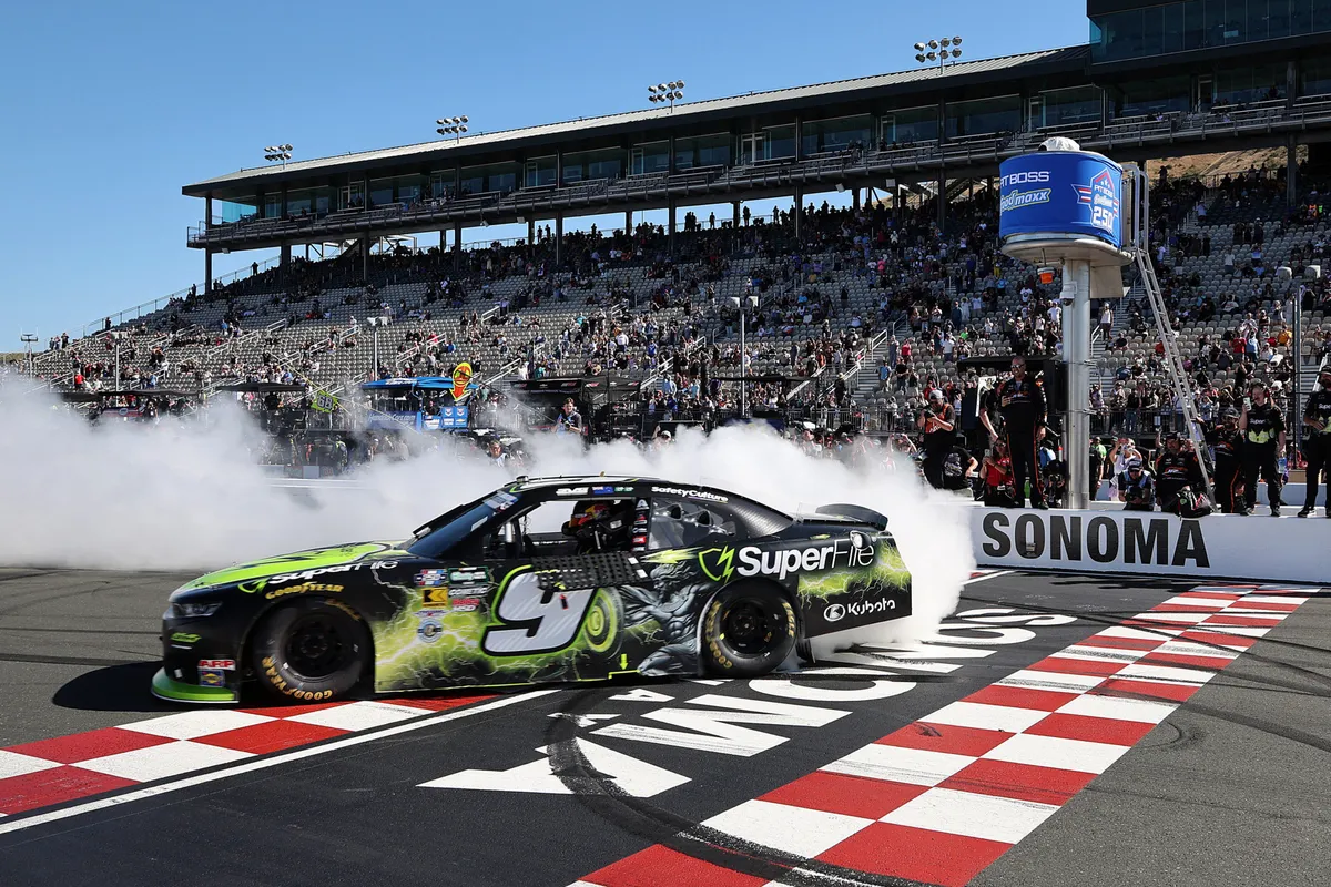 Van Gisbergen Perluas Program NASCAR Bersama JR Motorsports