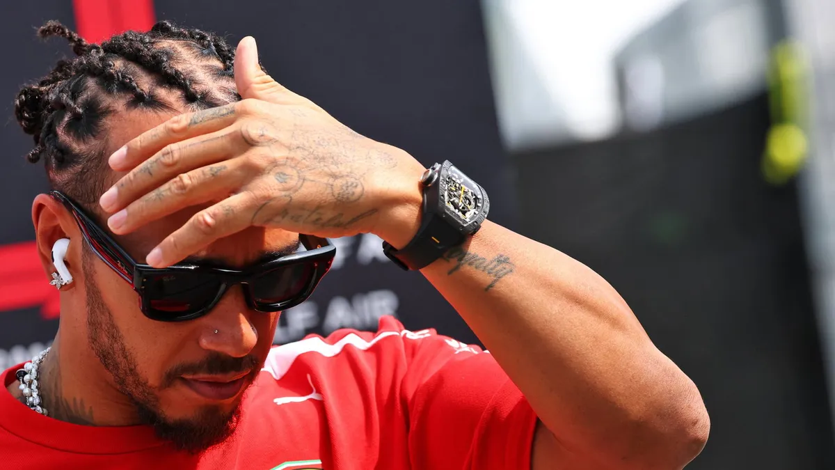 Hamilton Dapat Peringatan, Ferrari Didenda Rp170 Juta di GP Bahrain