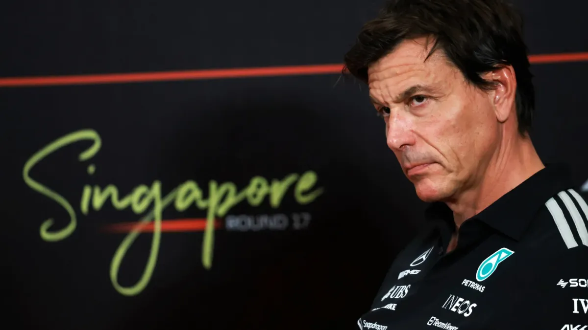 Toto Wolff Kecam Teori Konspirasi Sabotase George Russell di Mercedes
