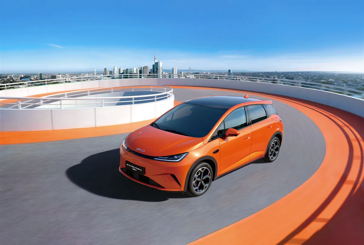 BYD Dolphin G Kalahkan Renault Clio Jadi Mobil Kompak Terbaik