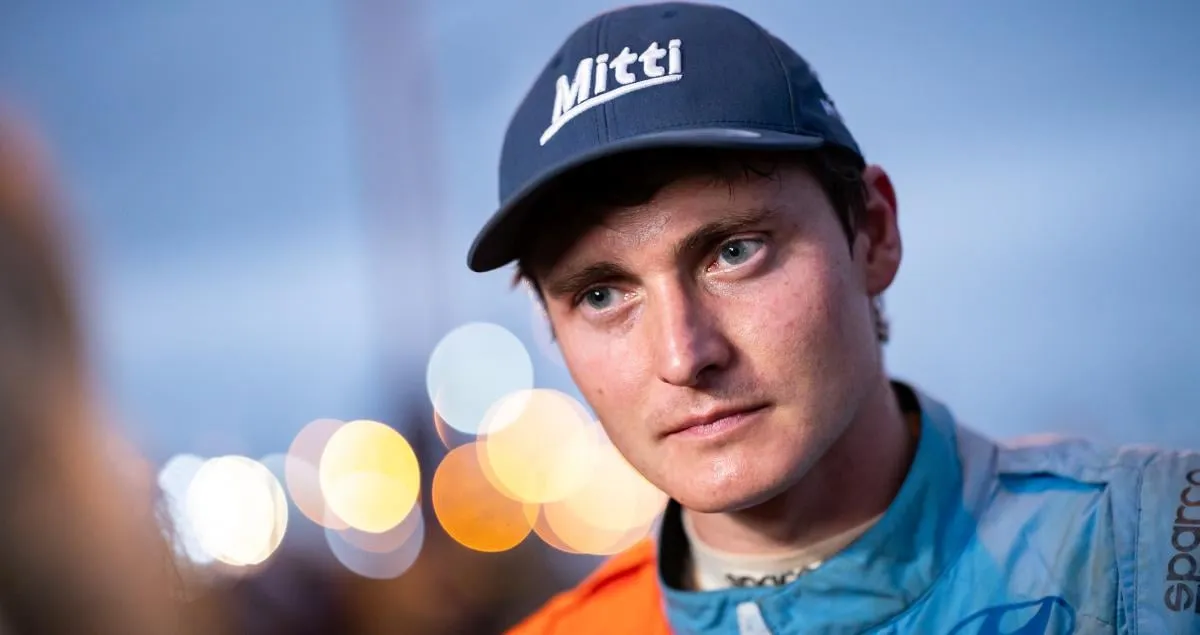Masa Depan Adrien Fourmaux di WRC: Pulang ke Ford atau Bertahan