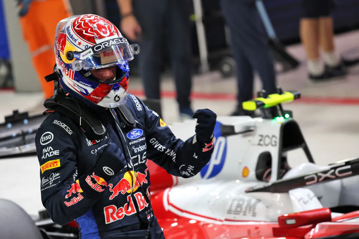 Max Verstappen Rebut Pole GP Singapura Sekaligus Catat Rekor Karier Ke-50