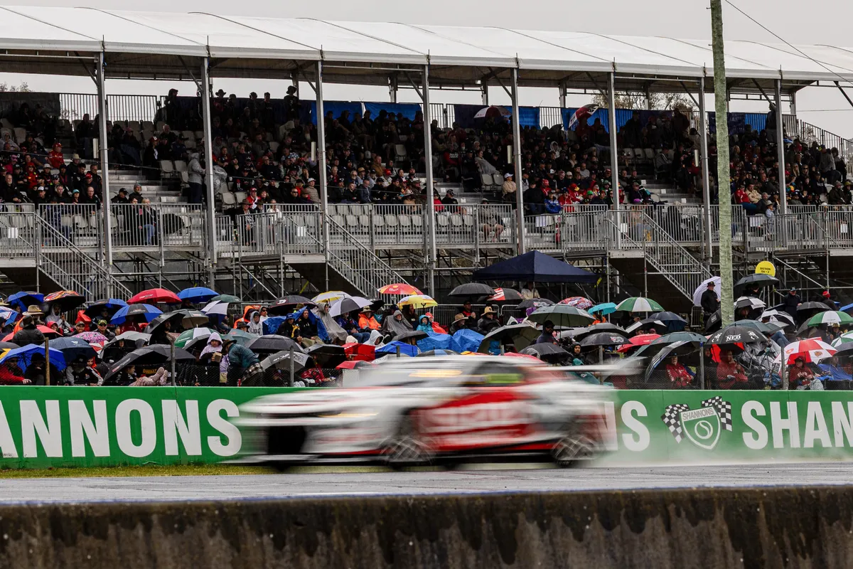 Prakiraan Cuaca Ekstrem Ancam Puncak Balapan Bathurst 1000 2026