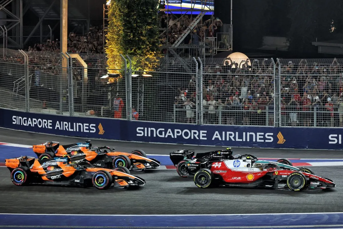 Max Verstappen Kuasai GP Singapura 2026 di Depan Leclerc
