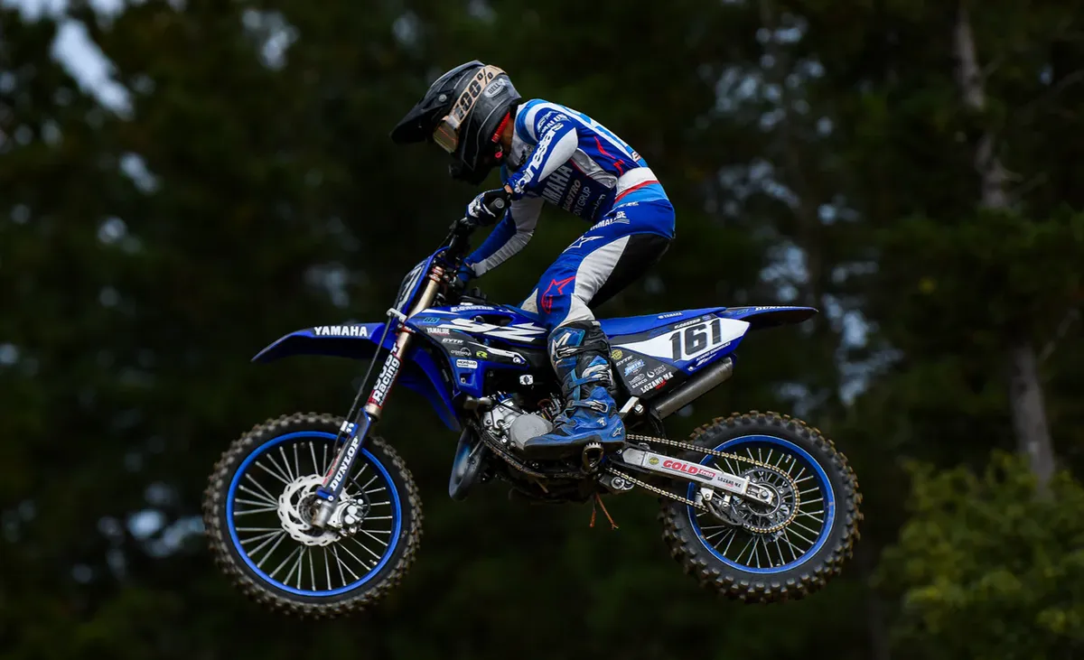 Program bLU cRU Cetak Lebih dari 200 Pembalap Muda Motocross di Spanyol