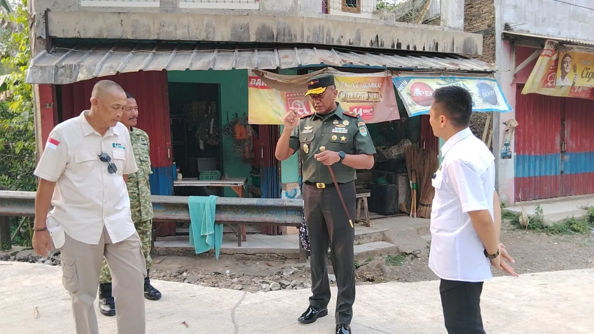 Danrem 064/MY Tinjau Betonisasi Jalan Batu Bantar-Banjar Banten