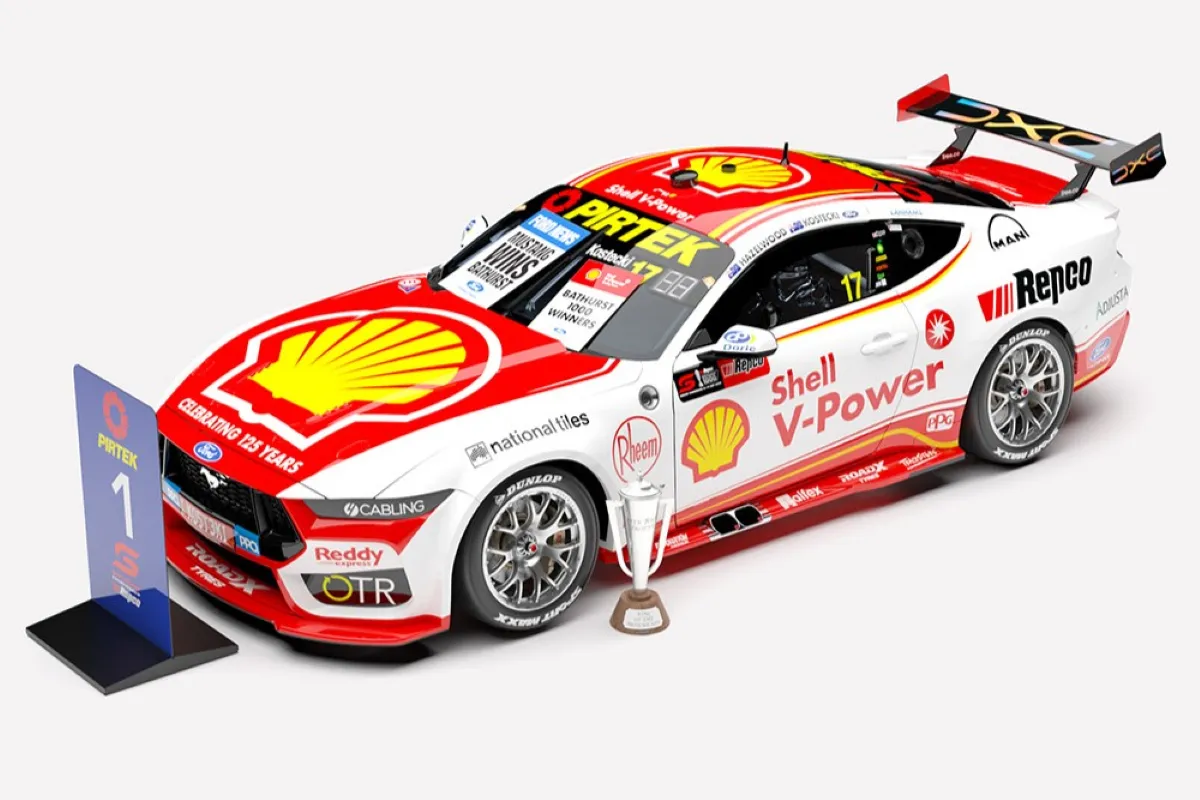 Replika Mobil Juara Bathurst DJR Abadikan Kemenangan Epik
