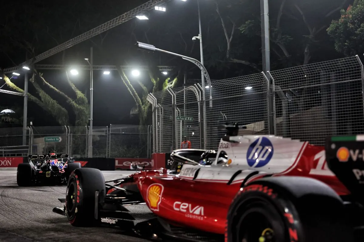 Strategi Ferrari Dinilai Memuluskan Kemenangan Max Verstappen di Singapura