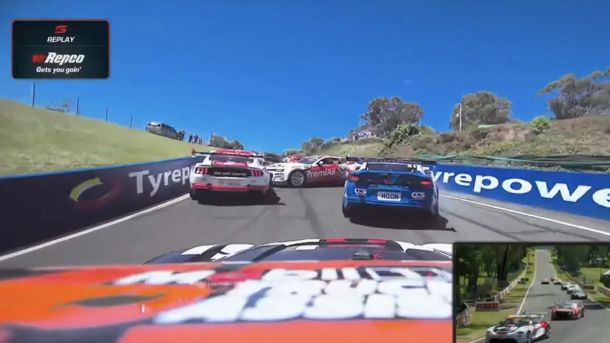 Insiden Lap Pembuka Bathurst 1000 Hantam PremiAir Camaro
