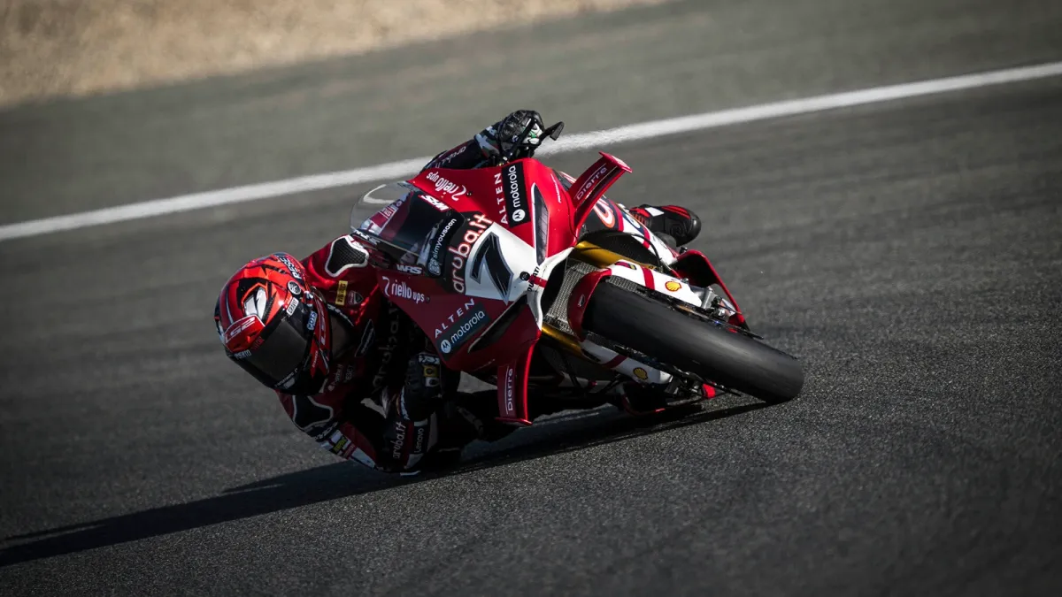 Iker Lecuona Kecam Regulasi Baru WorldSBK 2027 yang Batasi Ducati