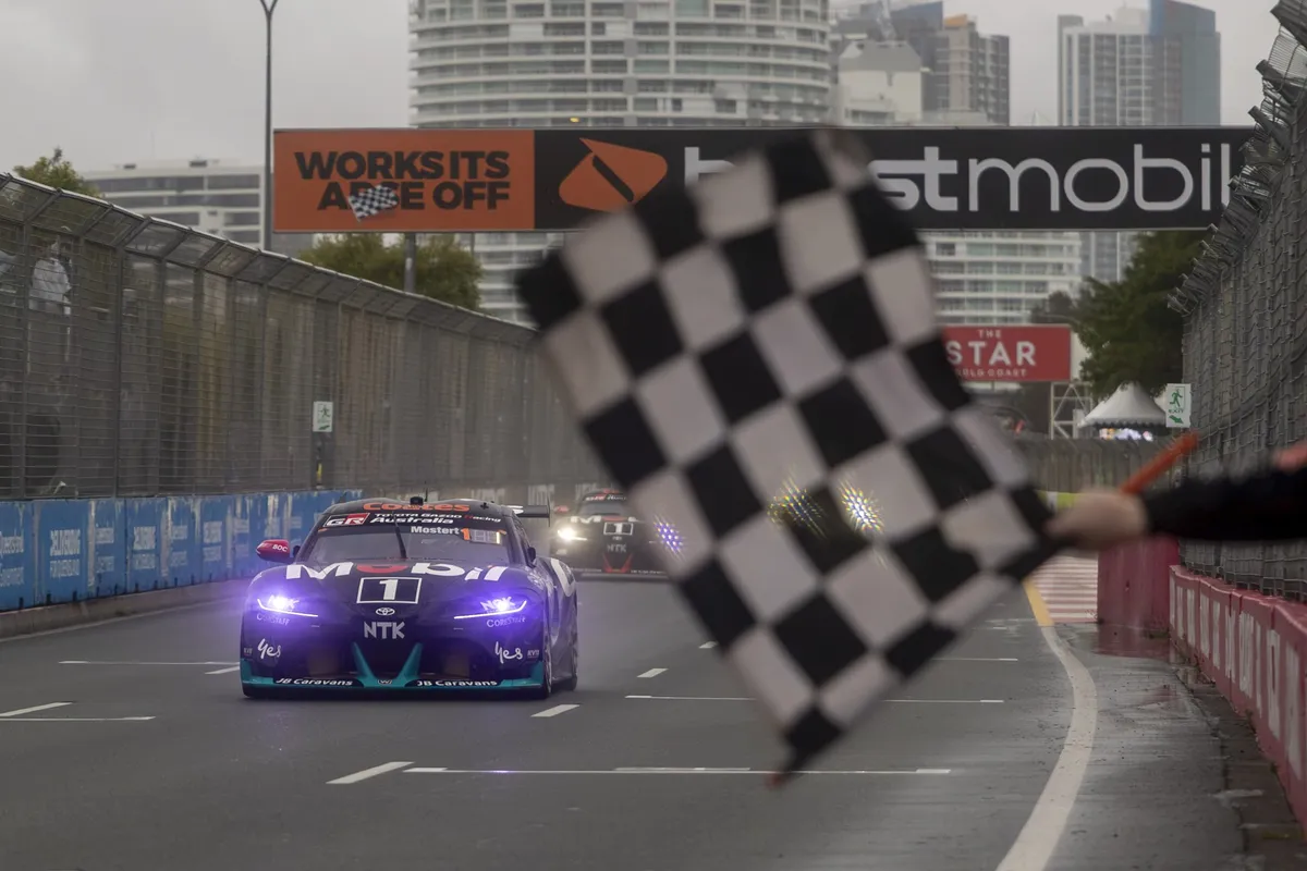 Kontroversi Team Orders Supercars di Gold Coast Picu Perdebatan Sengit