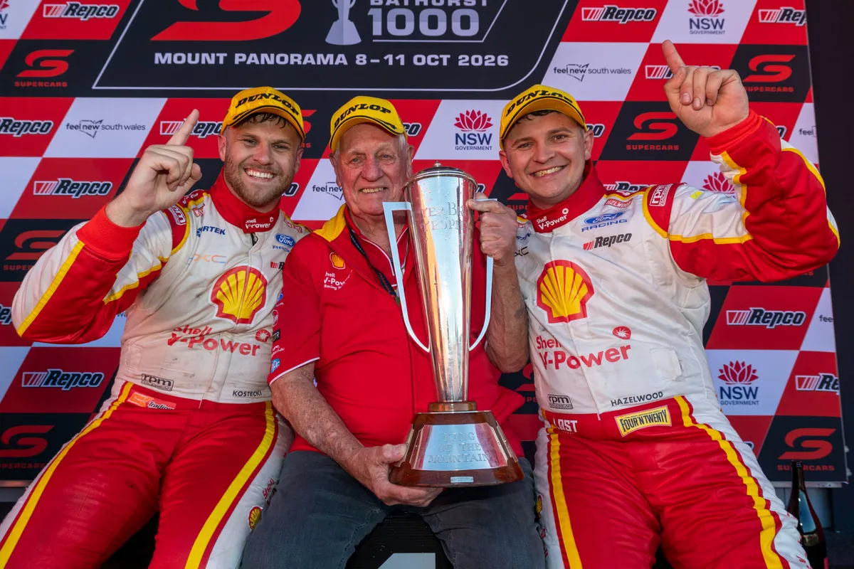 Respons Berkelas Dick Johnson atas Kegagalan Dramatis Charlie Schwerkolt di Bathurst