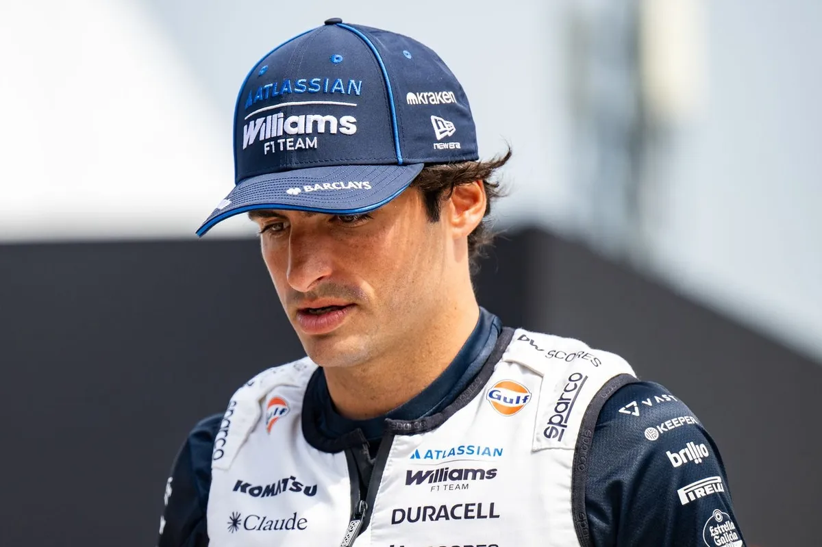 Carlos Sainz Ragukan Formula 1 2026 Bisa Berakhir di Timur Tengah