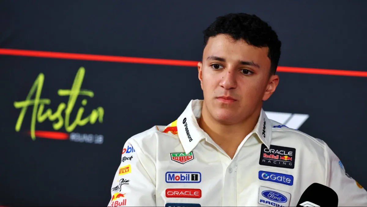 Isack Hadjar Sebut Ferrari Mobil Tercepat Usai Kemenangan Verstappen
