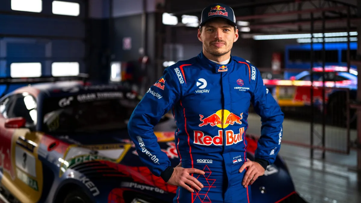 Max Verstappen dan Valentino Rossi Duel di GT World Challenge 2026