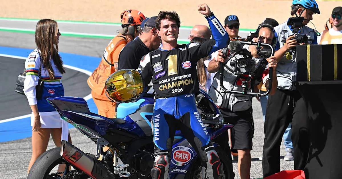 Albert Arenas Resmi Kunci Gelar Juara Dunia Supersport 2026