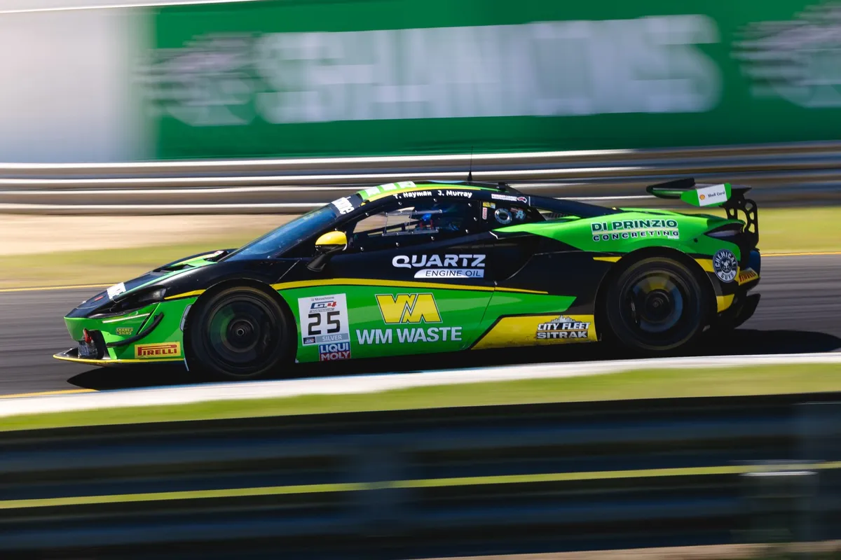 Dominasi McLaren Warnai Latihan Terakhir GT4 Sandown