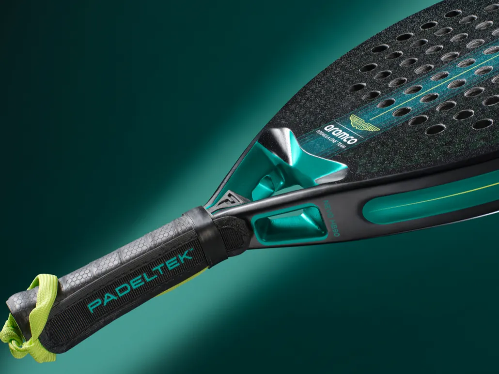 Aston Martin Rambah Lapangan Padel Lewat Kolaborasi Eksklusif Padeltek