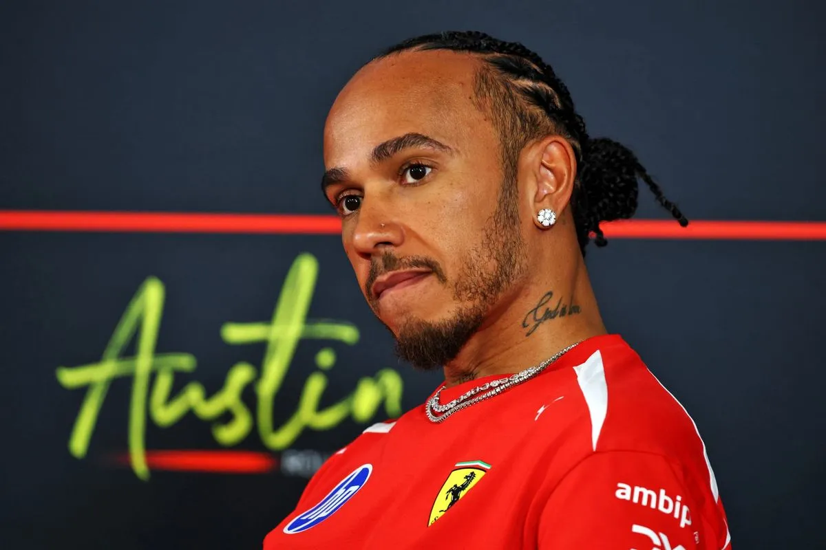 Hamilton Ungkap Alasan Tolak Perintah Pit Ferrari di Singapura