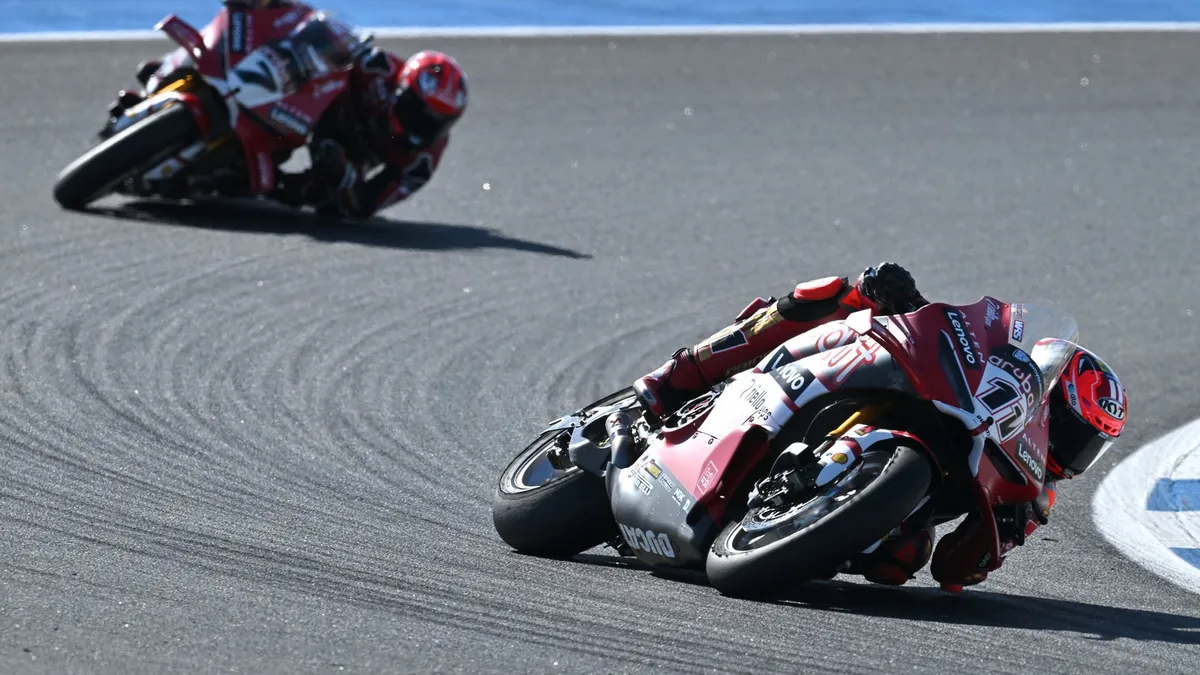 Bulega Kembali ke Jalur Kemenangan pada Race 1 Estoril WorldSBK 2026