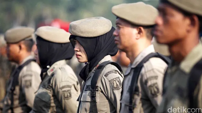 Pekerja Proyek Keroyok Satpol PP Jaksel Usai Penertiban Parkir Liar