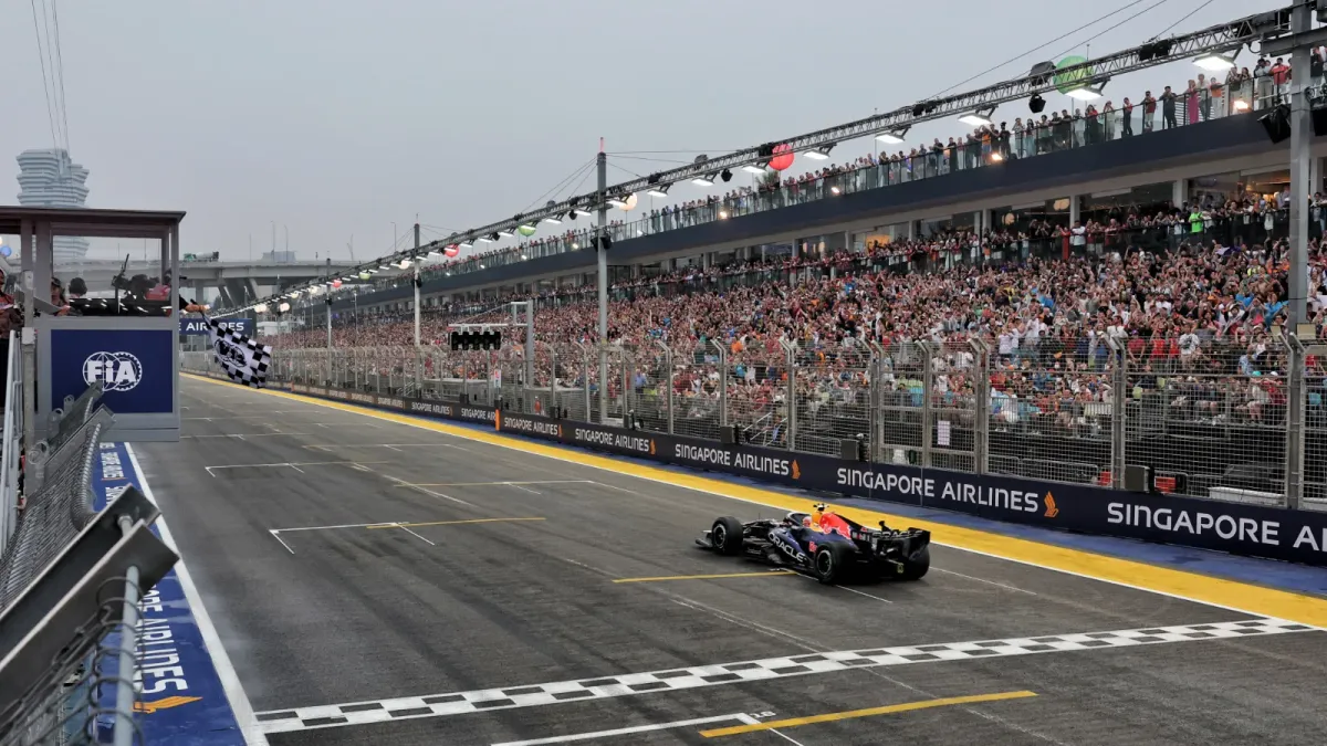 Max Verstappen Kuasai Sprint GP Singapura Usai Kecelakaan Russell