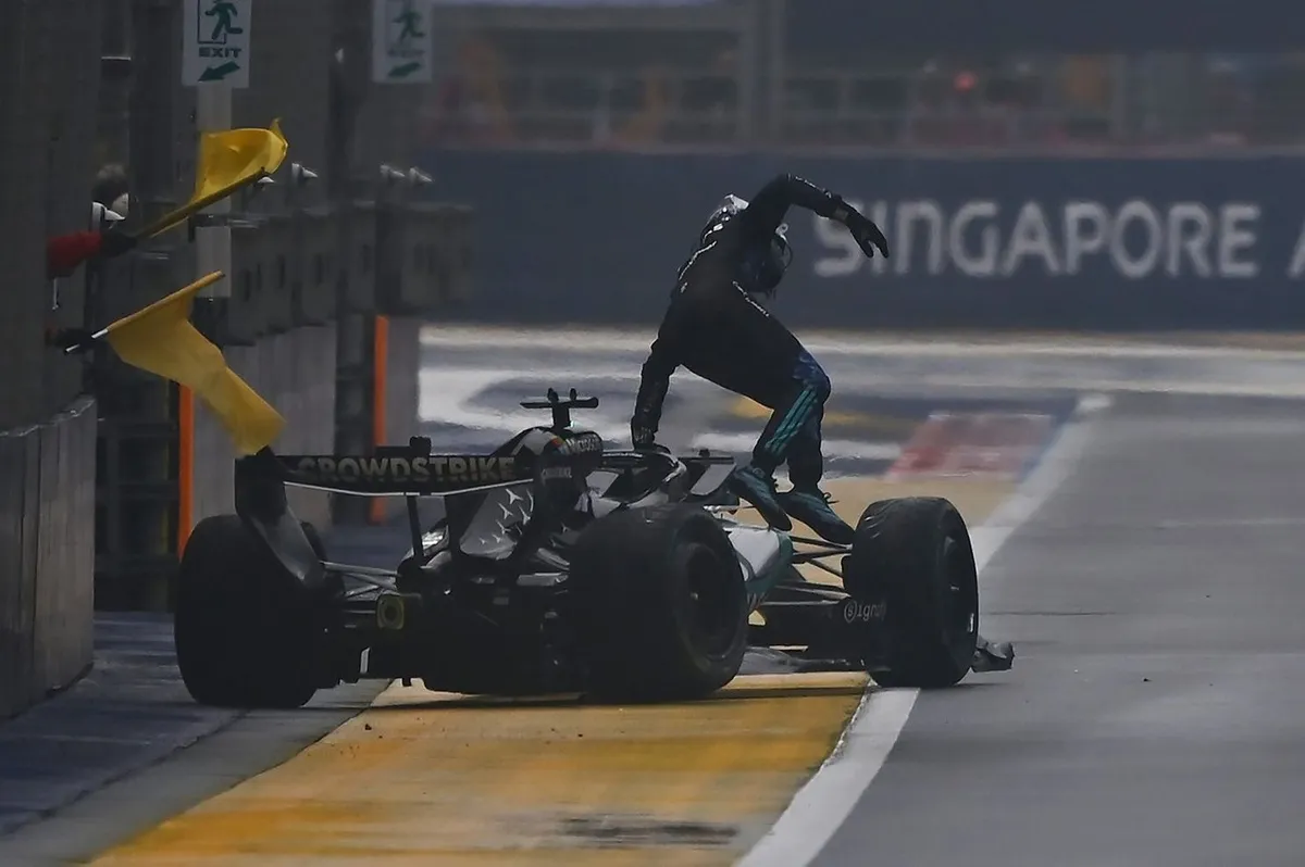 George Russell Akui Kecelakaan di GP Singapura Murni Kesalahan Sendiri