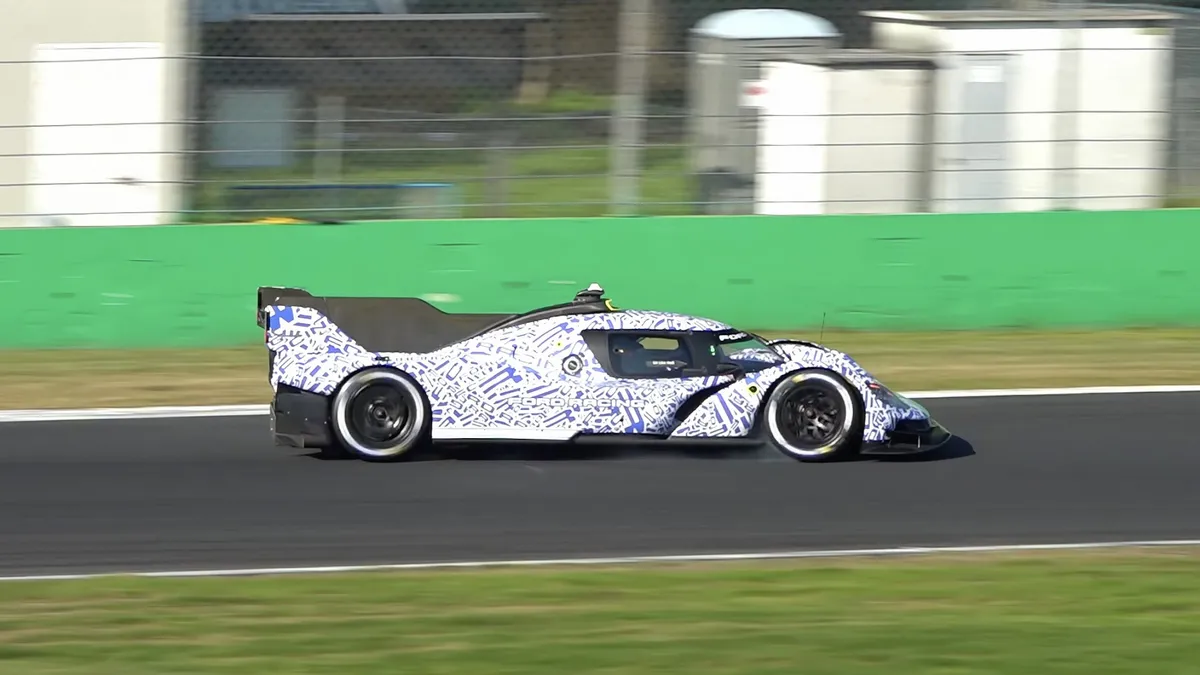 Auman V8 Ford Hypercar Mengguncang Lintasan Menuju Le Mans