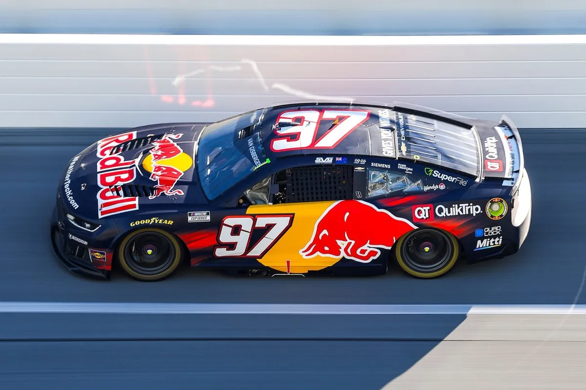 Evaluasi Performa Shane van Gisbergen Jelang Seri NASCAR Martinsville