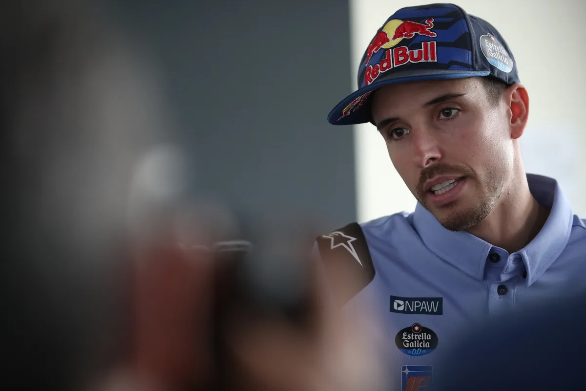 Alex Marquez Pertimbangkan Absen di Qatar demi Operasi Bahu