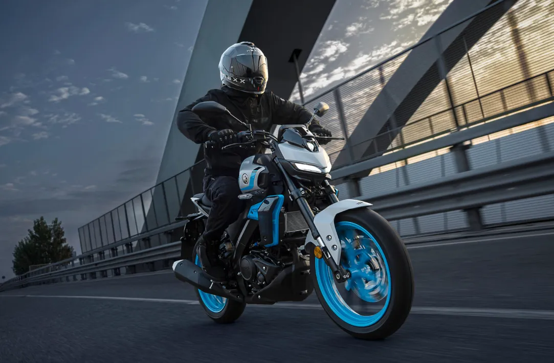 Yamaha Perbarui Lini 2027: Warna Baru dan Sentuhan Teknis