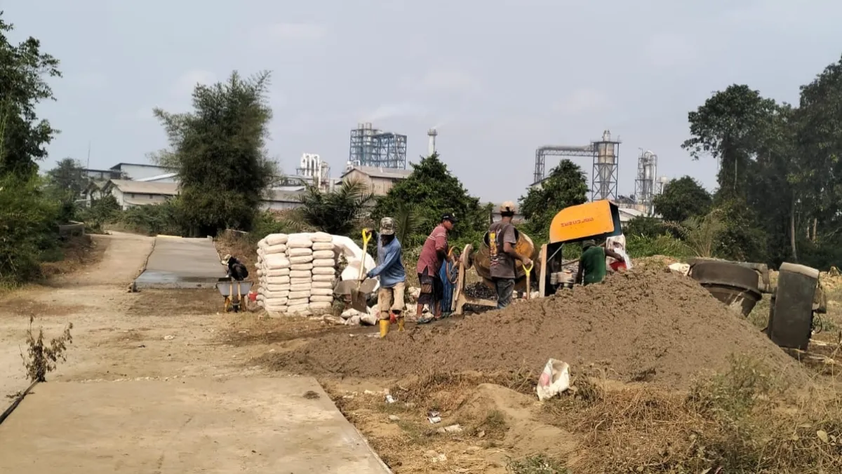 Pembangunan Infrastruktur Desa: Pemdes Pematang Palas Banyuasin Genjot Akses Ekonomi Lewat Peningkatan Jalan
