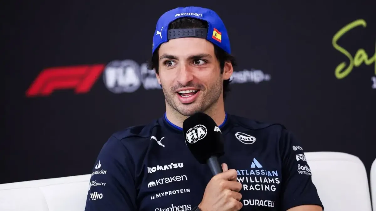 Carlos Sainz Kritik Keras Start F1 China 2026, Grid Kacau