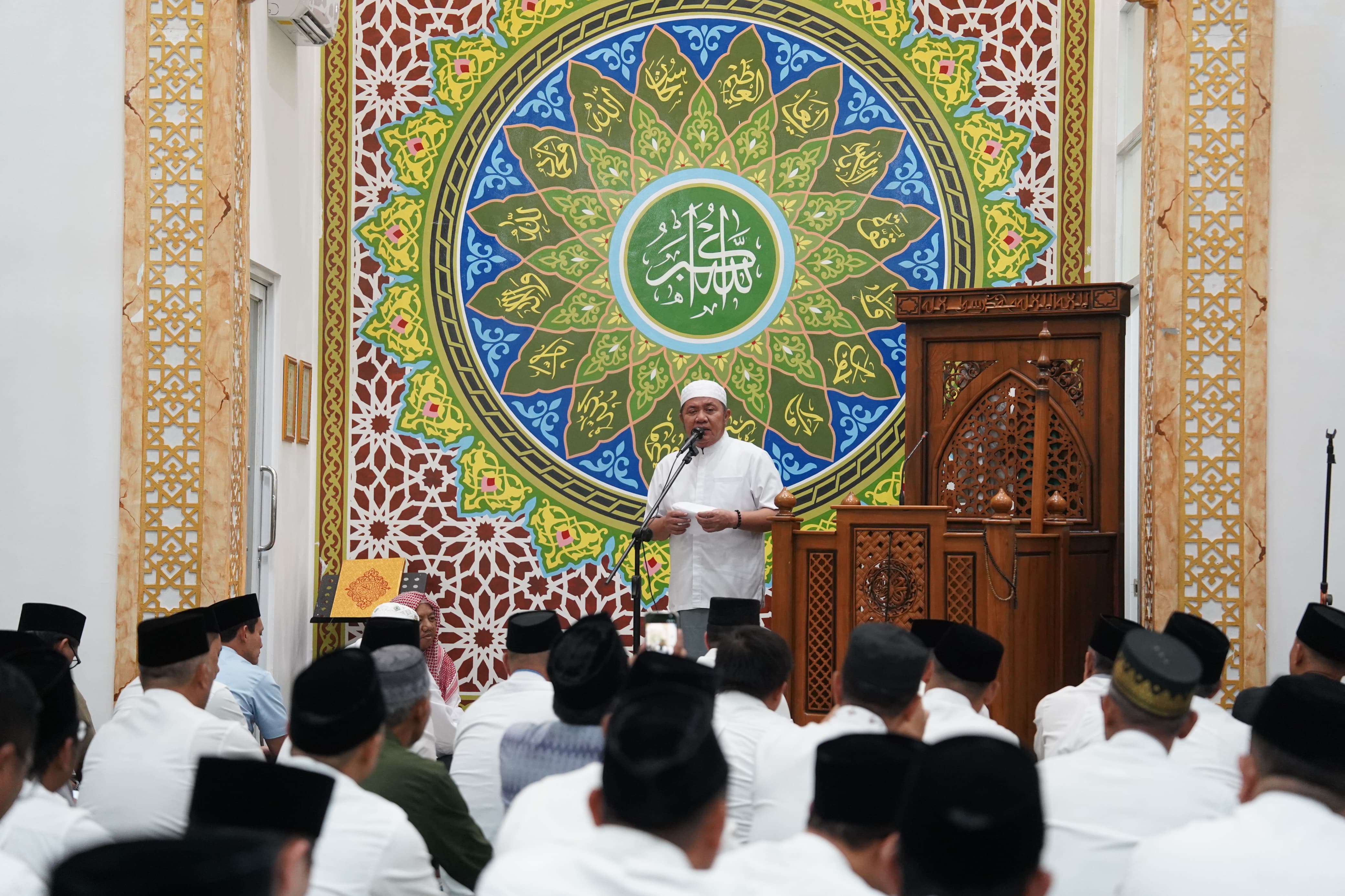 Pangdam II/Sriwijaya Mayjen TNI Ujang Darwis Hadiri Safari Ramadhan 1447 H di Kantor Kejati Sumsel, Perkuat Sinergitas Forkopimda Sumatera Selatan