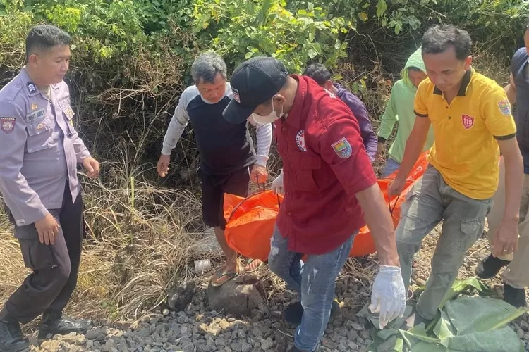 Pria di Pecalungan Tertabrak Kereta Api Saat Pulang Mancing
