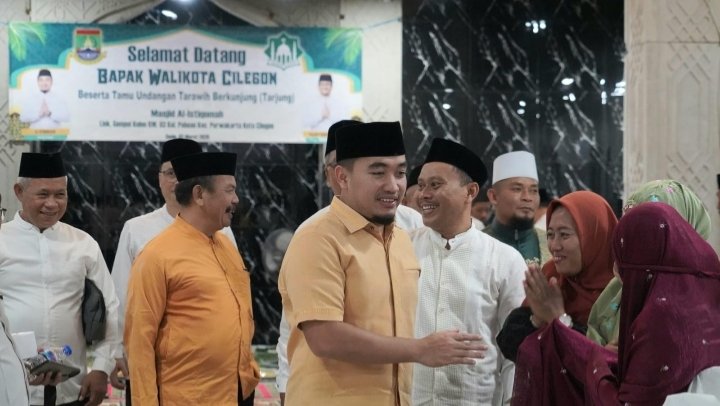 Momen Berkah Ramadan,  Wali Kota Cilegon Tarawih Keliling ke Purwakarta, Dukung Masjid Al-Istiqomah
