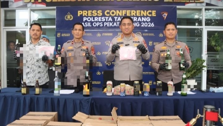 Razia Pekat Maung 2026, Polresta Tangerang Amankan Ribuan Miras dan Pil Oplosan, 6 Tersangka Ditangkap!