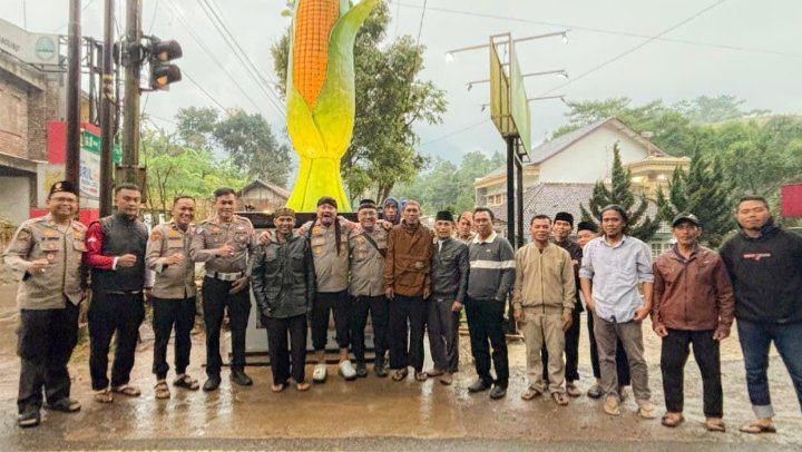 Polda Jawa Barat Resmikan Tugu Jagung Ketahanan Pangan di Nagreg
