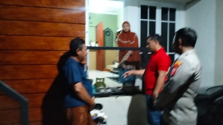 Polisi Buru Bau Bensin Hantu di Perumahan Gedong Damai Cilegon – Warga Pilih Beli Makanan Siap Saji