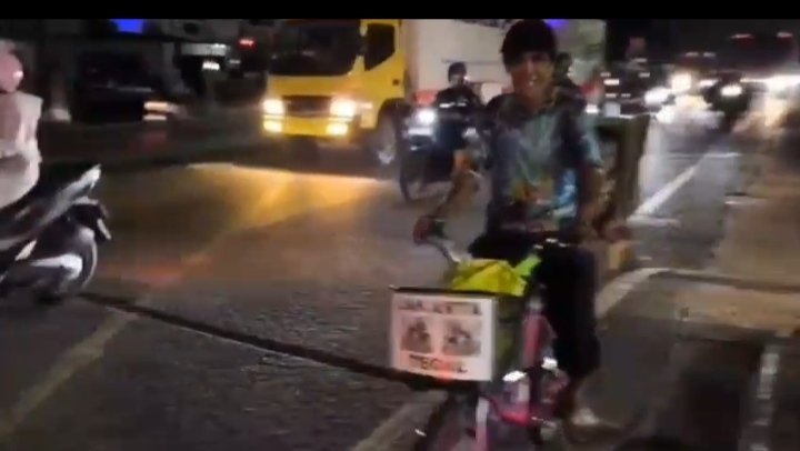 Bapak 42 Tahun Kayuh Sepeda 51 Jam Bawa Anak Mudik Lebaran 2026