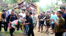 Atraksi Pagelaran Budaya Kuda lumping