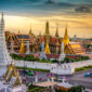 Wat Phra Kaew, atau yang juga dikenal sebagai Kuil Buddha Zamrud, salah satu kuil paling suci di Thailand (agoda.com)
