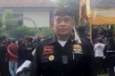 Sukendar tantang herkules di gedung sate