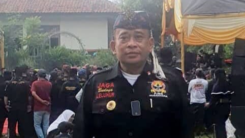 Sukendar tantang herkules di gedung sate