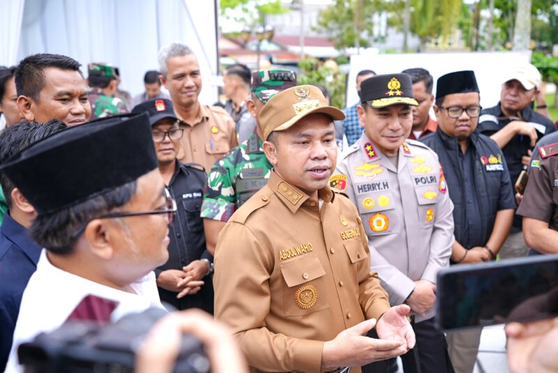 Gubernur Riau, Abdul Wahid, tegaskan bahwa sekolah boleh mengadakan acara perpisahan siswa asalkan masih di area sekolah dan tidak memberatkan orangtua (Foto: siakkab.go.id)