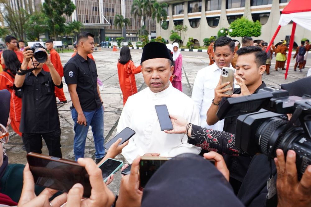 Gubernur Riau